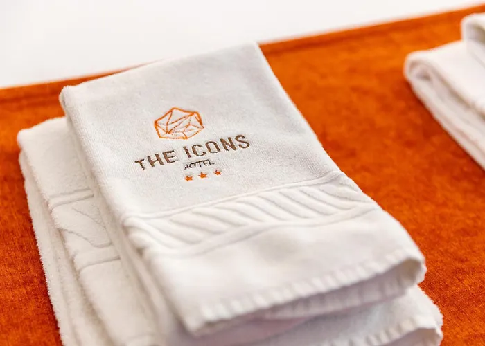 Отель The Icons 3*