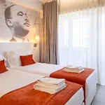 Hotel The Icons
